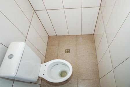 Banheiro  de casa para alugar com 1 quarto, 25m² em Céu Azul, Belo Horizonte