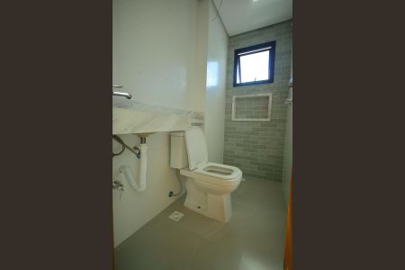 Apartamento à venda com 115m², 2 quartos e 2 vagasBanheiro da Suíte 1 