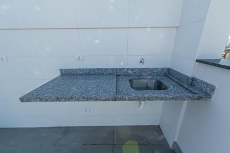 Apartamento à venda com 116m², 2 quartos e 2 vagas Apartamento à venda com 116m², 2 quartos e 2 vagasCobertura