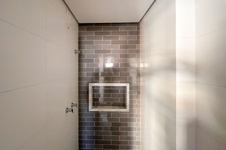 Apartamento à venda com 58m², 2 quartos e 1 vaga Apartamento à venda com 58m², 2 quartos e 1 vagaBanheiro Social
