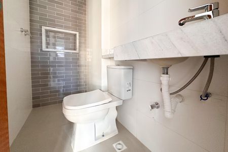 Banheiro Social de apartamento à venda com 2 quartos, 58m² em Jardim do Mar, São Bernardo do Campo