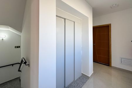 Apartamento à venda com 58m², 2 quartos e 1 vaga Apartamento à venda com 58m², 2 quartos e 1 vagaÁrea comum - elevador