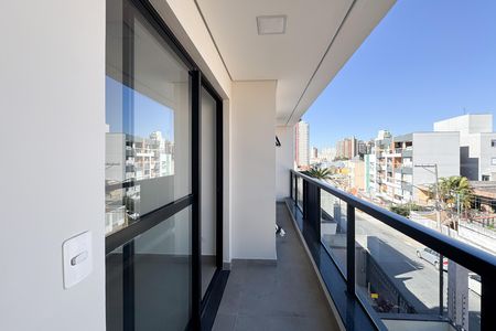 Apartamento à venda com 58m², 2 quartos e 1 vaga Apartamento à venda com 58m², 2 quartos e 1 vagaSacada