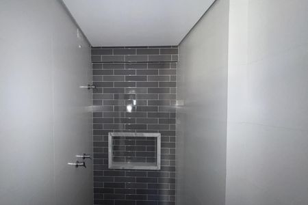 Apartamento à venda com 58m², 2 quartos e 1 vaga Apartamento à venda com 58m², 2 quartos e 1 vagaBanheiro Social
