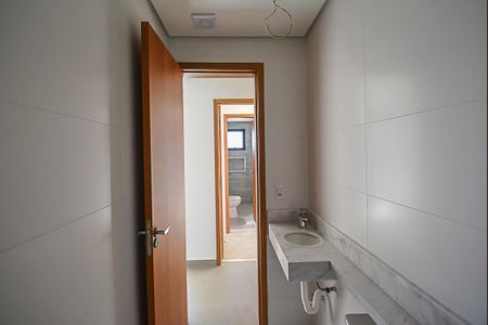 Apartamento à venda com 58m², 2 quartos e 1 vaga Apartamento à venda com 58m², 2 quartos e 1 vagaBanheiro