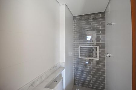 Apartamento à venda com 58m², 2 quartos e 1 vaga Apartamento à venda com 58m², 2 quartos e 1 vagaBanheiro