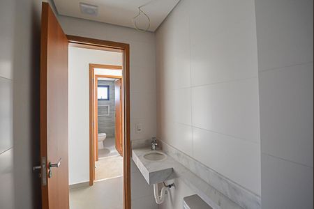 Apartamento à venda com 58m², 2 quartos e 1 vaga Apartamento à venda com 58m², 2 quartos e 1 vagaBanheiro
