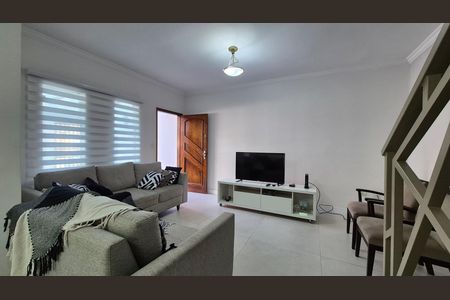 Casa à venda com 108m², 3 quartos e 2 vagas Casa à venda com 108m², 3 quartos e 2 vagasSala