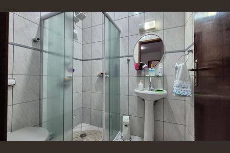 Casa à venda com 108m², 3 quartos e 2 vagas Casa à venda com 108m², 3 quartos e 2 vagasBanheiro