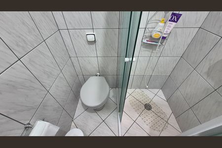 Casa à venda com 108m², 3 quartos e 2 vagas Casa à venda com 108m², 3 quartos e 2 vagasBanheiro
