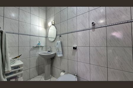 Casa à venda com 108m², 3 quartos e 2 vagas Casa à venda com 108m², 3 quartos e 2 vagasBanheiro da suíte