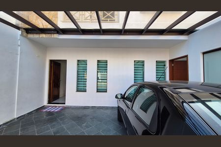 Casa à venda com 108m², 3 quartos e 2 vagas Casa à venda com 108m², 3 quartos e 2 vagasGaragem