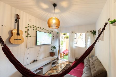 Casa à venda com 102m², 2 quartos e sem vaga Casa à venda com 102m², 2 quartos e sem vagaSala