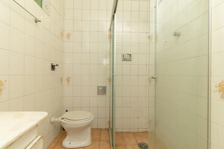 Banheiro de casa para alugar com 2 quartos, 80m² em Parque Santa Madalena, São Paulo