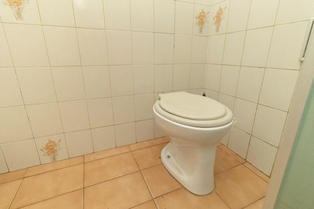 Casa para alugar com 80m², 2 quartos e sem vaga Casa para alugar com 80m², 2 quartos e sem vagaBanheiro