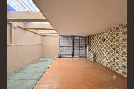 Casa para alugar com 180m², 2 quartos e 2 vagas Casa para alugar com 180m², 2 quartos e 2 vagasGaragem