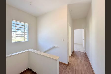 Casa para alugar com 180m², 2 quartos e 2 vagas Casa para alugar com 180m², 2 quartos e 2 vagasCorredor Quartos