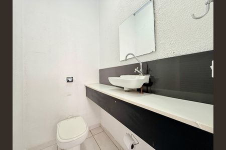 Casa para alugar com 180m², 2 quartos e 2 vagas Casa para alugar com 180m², 2 quartos e 2 vagasLavabo