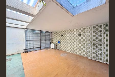Casa para alugar com 180m², 2 quartos e 2 vagas Casa para alugar com 180m², 2 quartos e 2 vagasGaragem