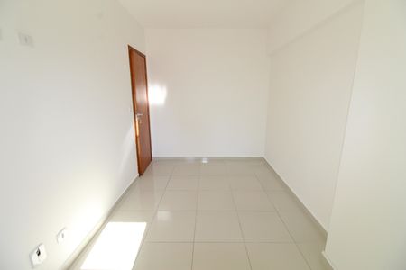 Apartamento para alugar com 81m², 2 quartos e 1 vagaQuarto