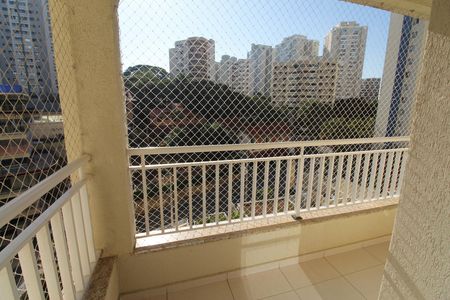 Apartamento para alugar com 81m², 2 quartos e 1 vagaSacada