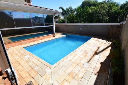 Piscina de casa para alugar com 4 quartos, 330m² em Parque Alto Taquaral, Campinas