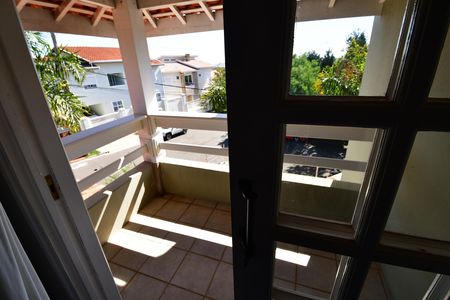 Casa para alugar com 330m², 4 quartos e 3 vagasSala de TV - Sacada