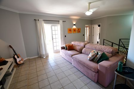 Casa para alugar com 330m², 4 quartos e 3 vagasSala de TV