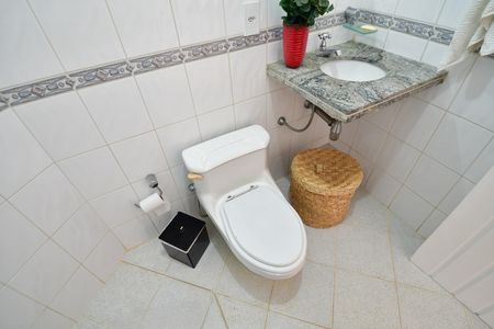 Casa para alugar com 330m², 4 quartos e 3 vagasBanheiro de serviço