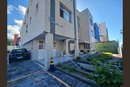 Fachada do bloco de apartamento para alugar com 2 quartos, 90m² em Pituba, Salvador