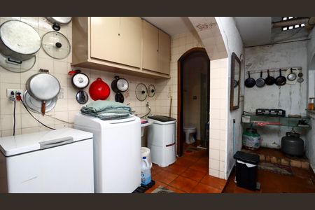 Área de Serviço de casa à venda com 5 quartos, 105m² em Vila Sonia, São Paulo