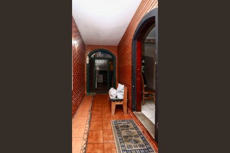 Garagem  de casa à venda com 5 quartos, 105m² em Vila Sonia, São Paulo