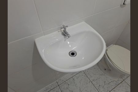 Apartamento à venda com 64m², 2 quartos e sem vagaBanheiro