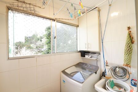 Apartamento à venda com 52m², 2 quartos e 1 vaga Apartamento à venda com 52m², 2 quartos e 1 vagaCozinha e Área de Serviço