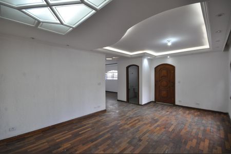 Casa para alugar com 237m², 4 quartos e 7 vagasSala