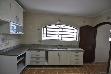 Casa para alugar com 237m², 4 quartos e 7 vagasCozinha