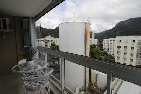 Varanda de apartamento à venda com 2 quartos, 64m² em Camorim, Rio de Janeiro