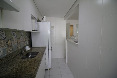 Cozinha de apartamento à venda com 2 quartos, 64m² em Camorim, Rio de Janeiro