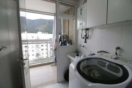 Apartamento à venda com 64m², 2 quartos e 1 vagaÁrea de Serviço