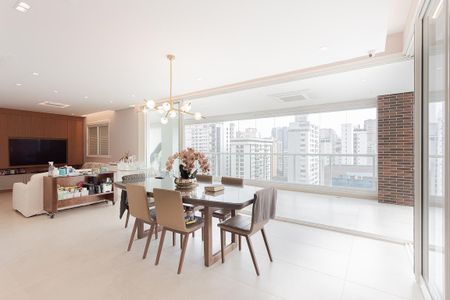 Apartamento à venda com 3 quartos, 197m² em Paraíso, São Paulo