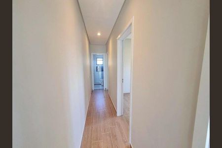 Corredor de casa de condomínio para alugar com 2 quartos, 200m² em Villas do Jaguarí, Santana de Parnaíba