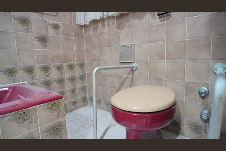 Banheiro 1 de apartamento para alugar com 4 quartos, 200m² em Independência, Porto Alegre