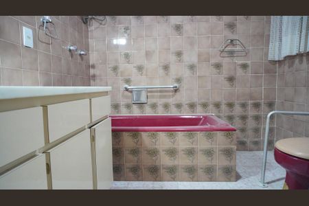 Apartamento para alugar com 200m², 4 quartos e 1 vaga Apartamento para alugar com 200m², 4 quartos e 1 vagaBanheiro 1 social