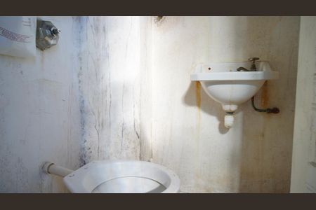 Apartamento para alugar com 200m², 4 quartos e 1 vaga Apartamento para alugar com 200m², 4 quartos e 1 vagaBanheiro de serviço