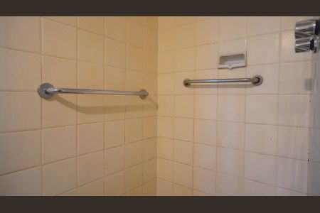 Apartamento para alugar com 200m², 4 quartos e 1 vaga Apartamento para alugar com 200m², 4 quartos e 1 vagaBanheiro 2