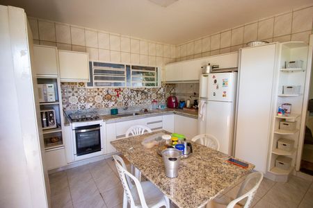 Cozinha de casa à venda com 7 quartos, 400m² em Colônia Agrícola Samambaia, Brasília