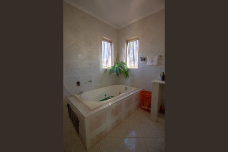 Casa à venda com 7 quartos, 400m² em Colônia Agrícola Samambaia, Brasília