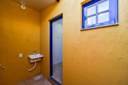 Área de Serviço de kitnet/studio para alugar com 1 quarto, 31m² em Rubem Berta, Porto Alegre