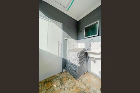 Área de Serviço de casa para alugar com 1 quarto, 70m² em Veloso, Osasco