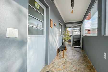 Entrada de casa para alugar com 1 quarto, 70m² em Veloso, Osasco
